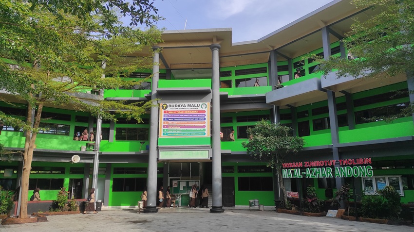 Gedung Sekolah MA Al-Azhar Andong