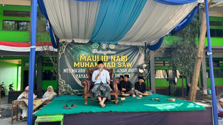 MTs Ma’arif Andong & MA Al-Azhar Andong Peringati Maulid Nabi Muhammad SAW